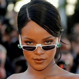 RiRi WhatsApp Sticker #17