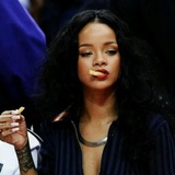 RiRi WhatsApp Sticker #21