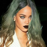 RiRi WhatsApp Sticker #28